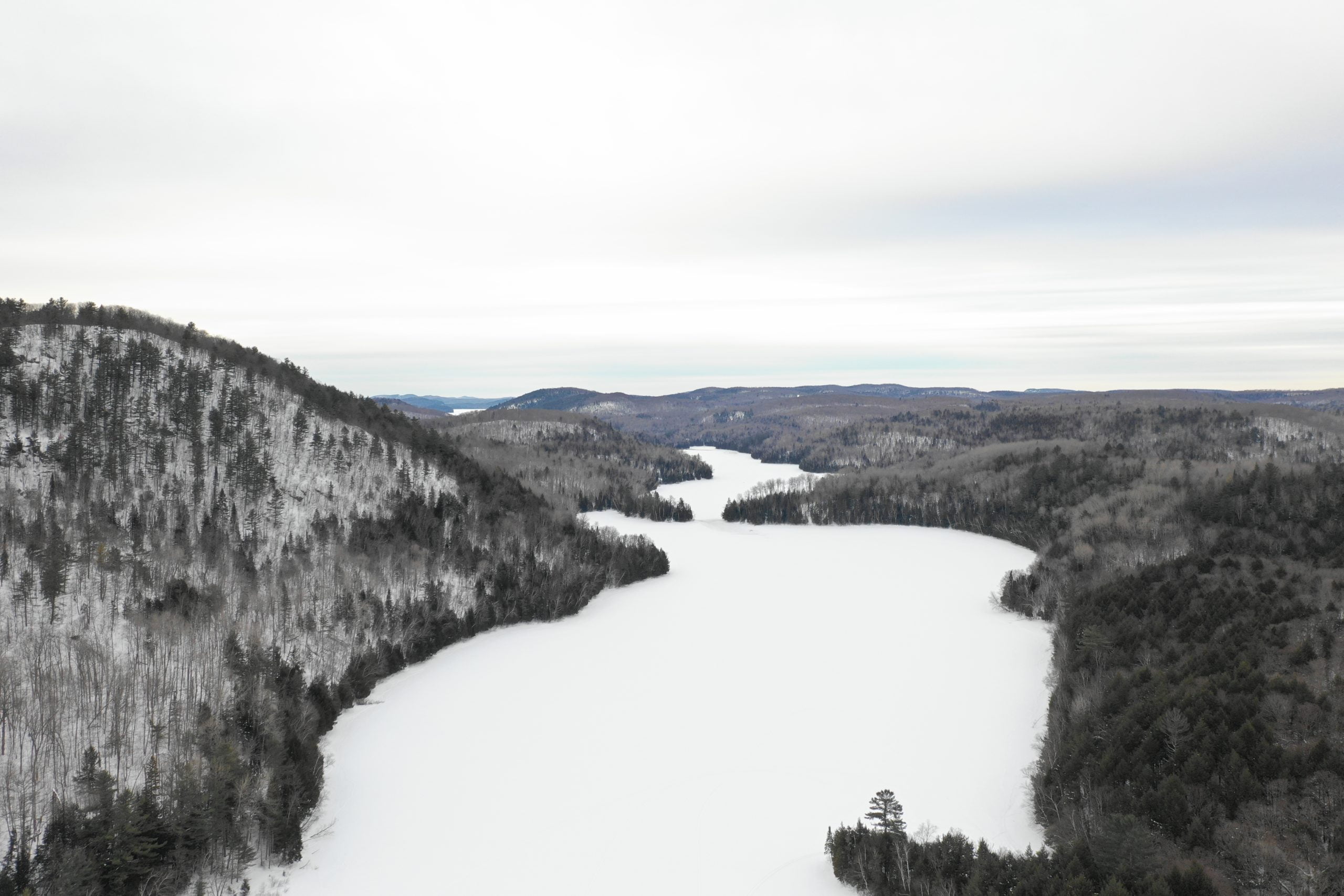 Vu sur le lac près de l'auberge Couleurs de France