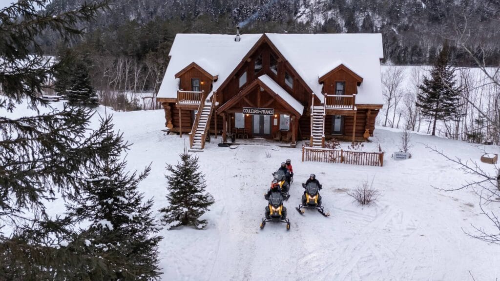 Auberge Couleurs de France - Randonnée en motoneige